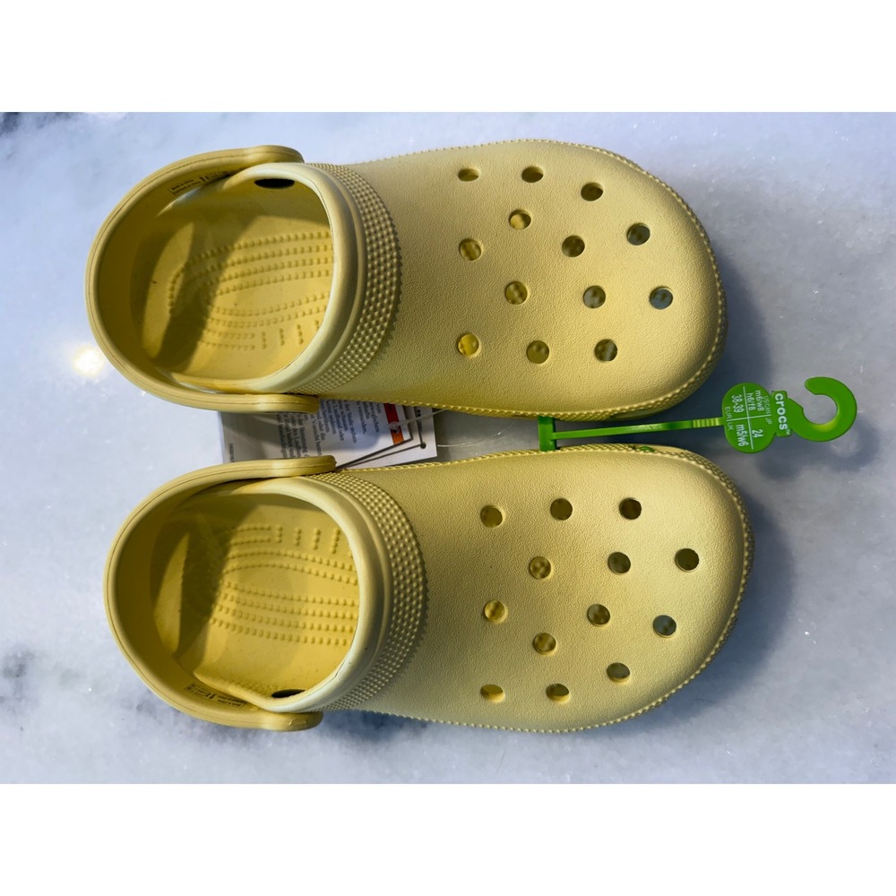 Crocs‎ Classic Clog Women Size 8 Yellow Lightweight Breathable Slip On Shoes